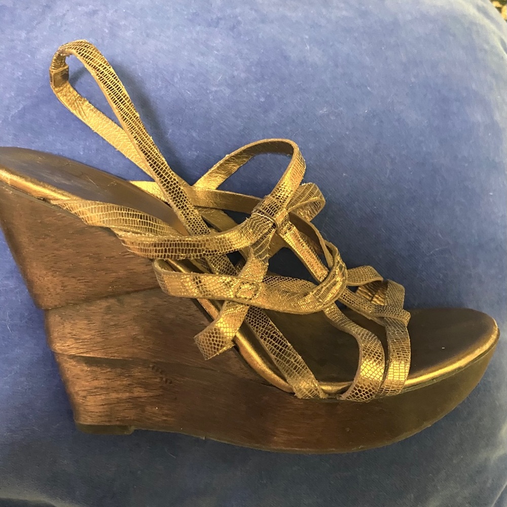 DVF STRAPPY SLINGBACK WEDGE